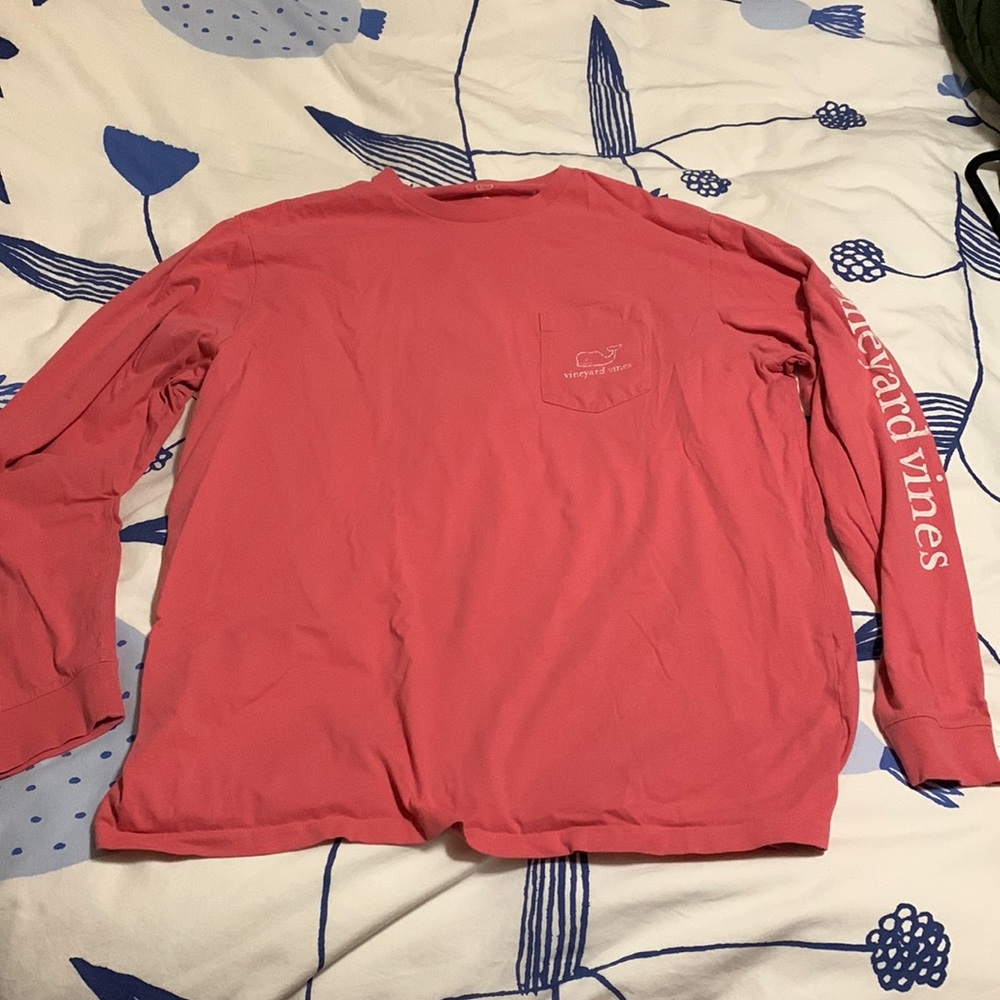 Vineyard Vines top